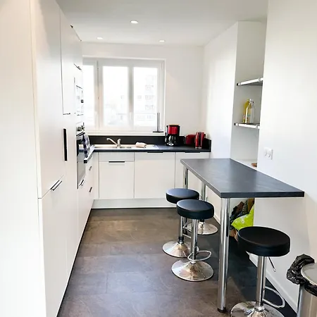 Coliving - Wifi - Tv - Proche Tram - L'escale Partagee *