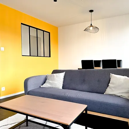 Πανσιόν Coliving - Wifi - Tv - Proche Tram - L'escale Partagee