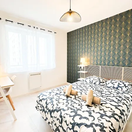 Coliving - Wifi - Tv - Proche Tram - L'escale Partagee Guest house