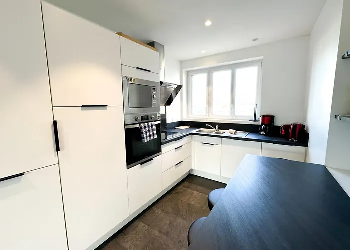 Coliving - Wifi - Tv - Proche Tram - L'escale Partagee *