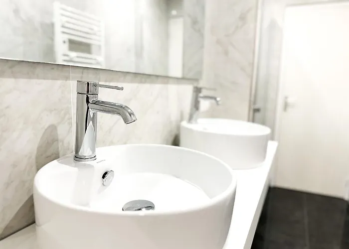 Coliving - Wifi - Tv - Proche Tram - L'escale Partagee