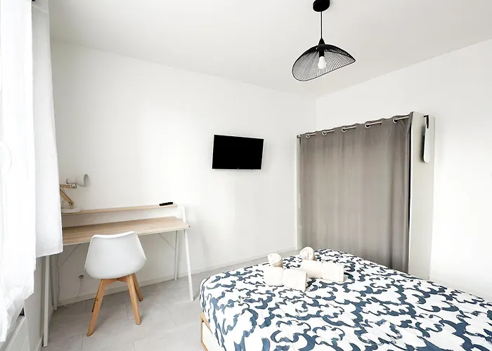 Coliving - Wifi - Tv - Proche Tram - L'escale Partagee Гостевой дом Брест